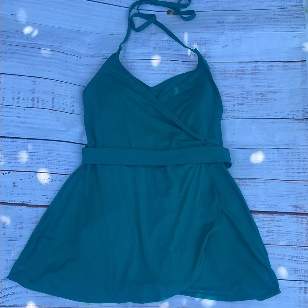 Vince Camuto Turquoise Fabric with Gold Accent Size 10